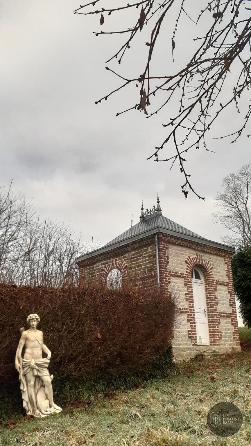 Vue extérieure du lieu La Demeure d'Ogust en Bretagne