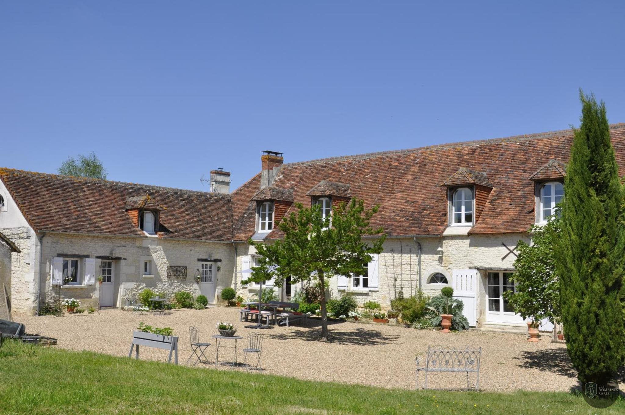 Vue extérieure de la ferme La Ferme Blanche en Hauts-de-France