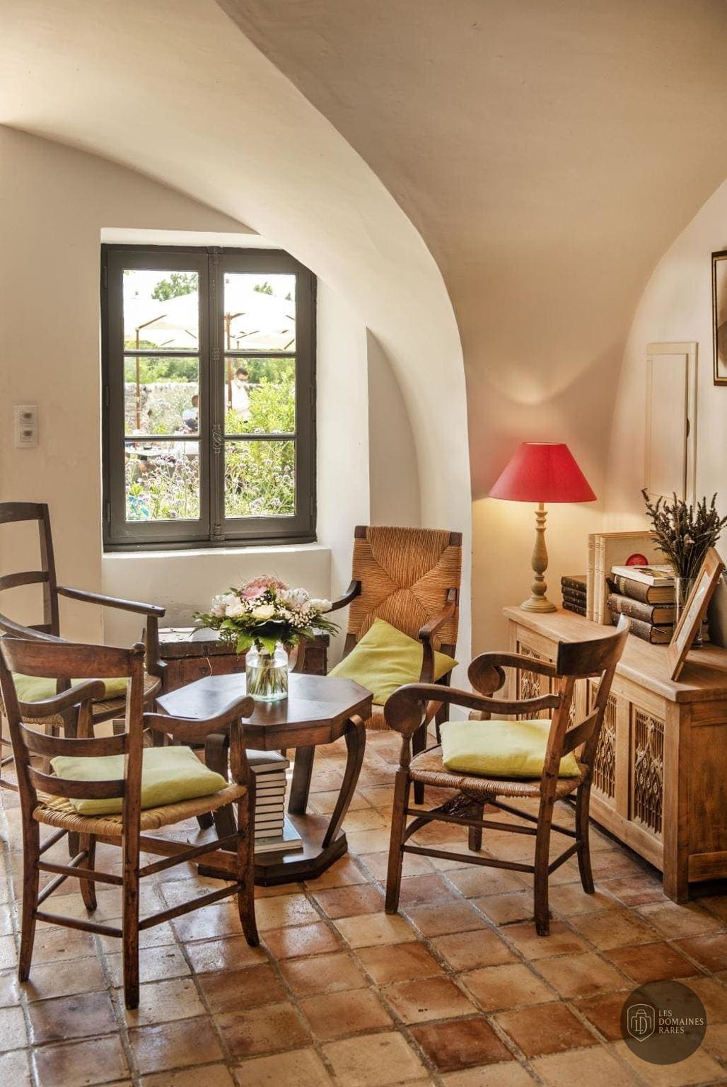 Espace intérieur de l'hôtel La Ferme Chapouton en Auvergne-Rhône-Alpes