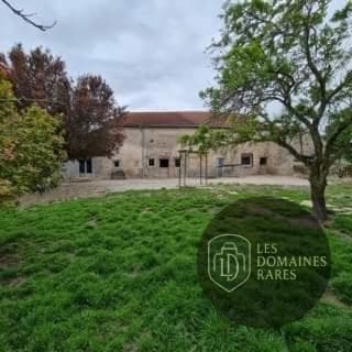Vue extérieure de la ferme La Ferme Intention à Gimouille en Bourgogne-Franche-Comté