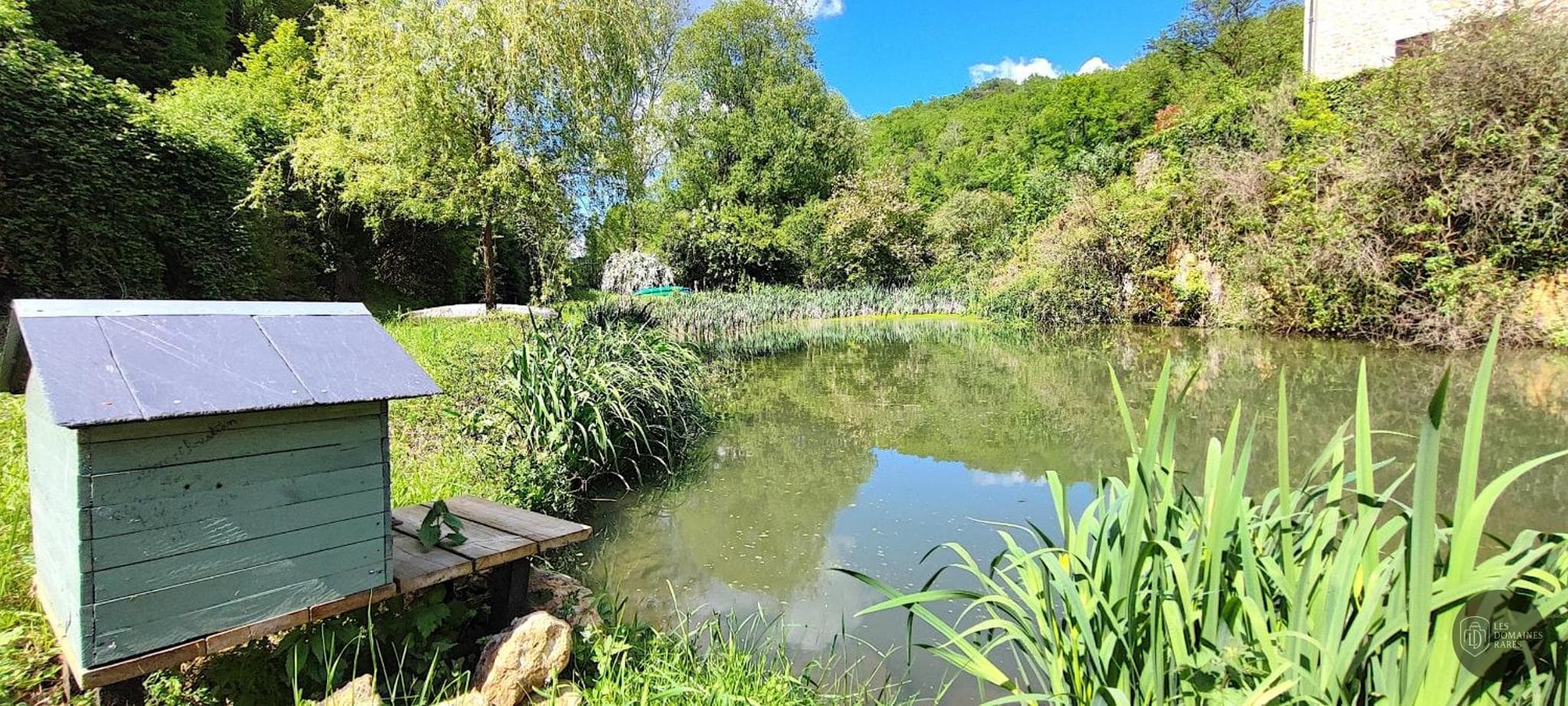 Vue extérieure de la ferme La Ferme aux Saules à Menucourt en Île-de-France