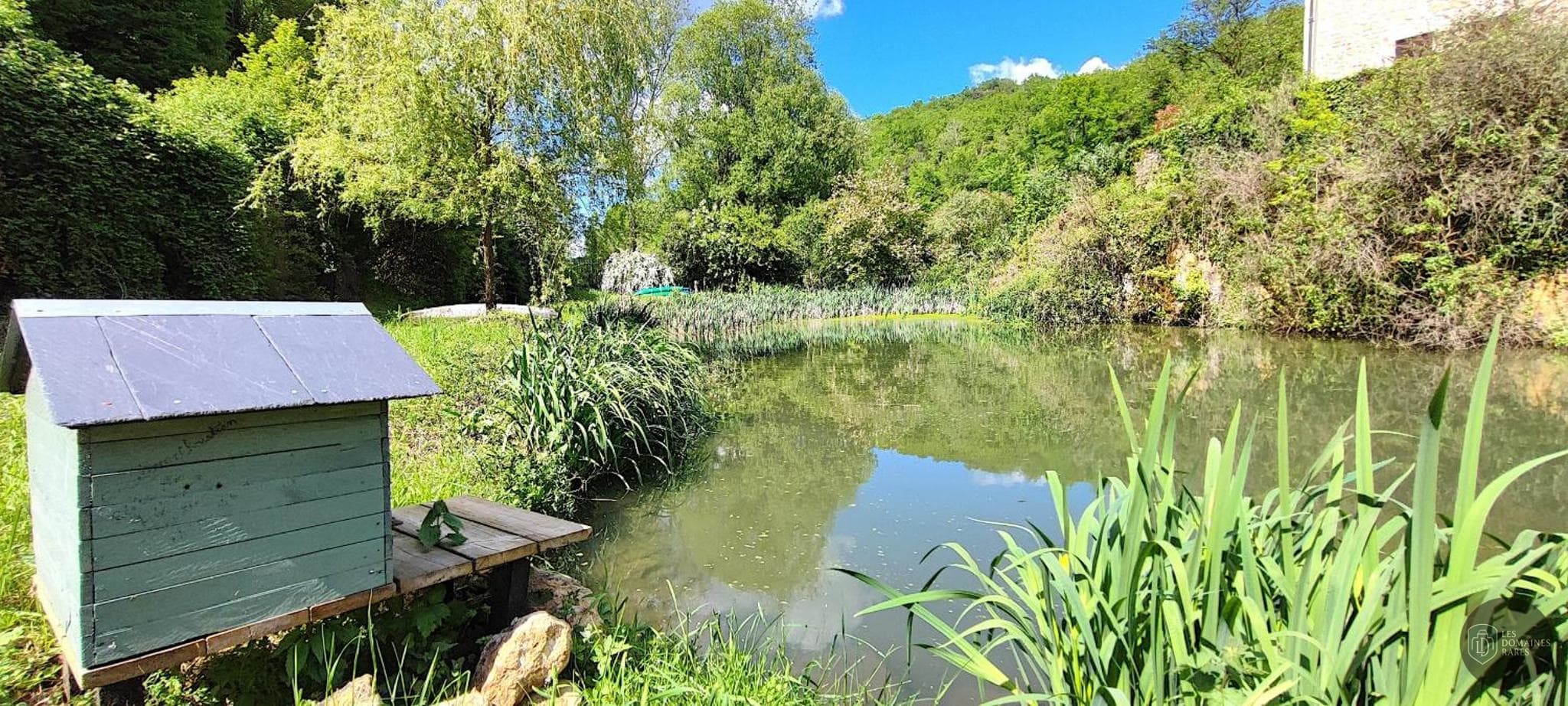 Vue extérieure de la ferme La Ferme aux Saules à Menucourt en Île-de-France