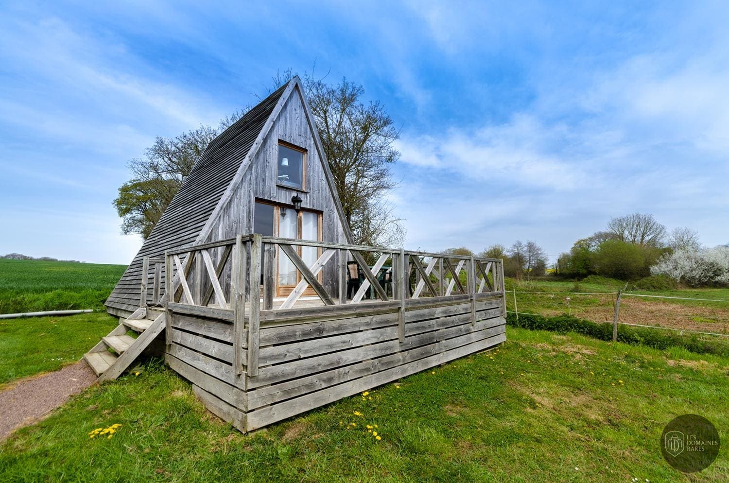 Vue extérieure de l'hôtel La Ferme des Epis à Ouffières en Normandie