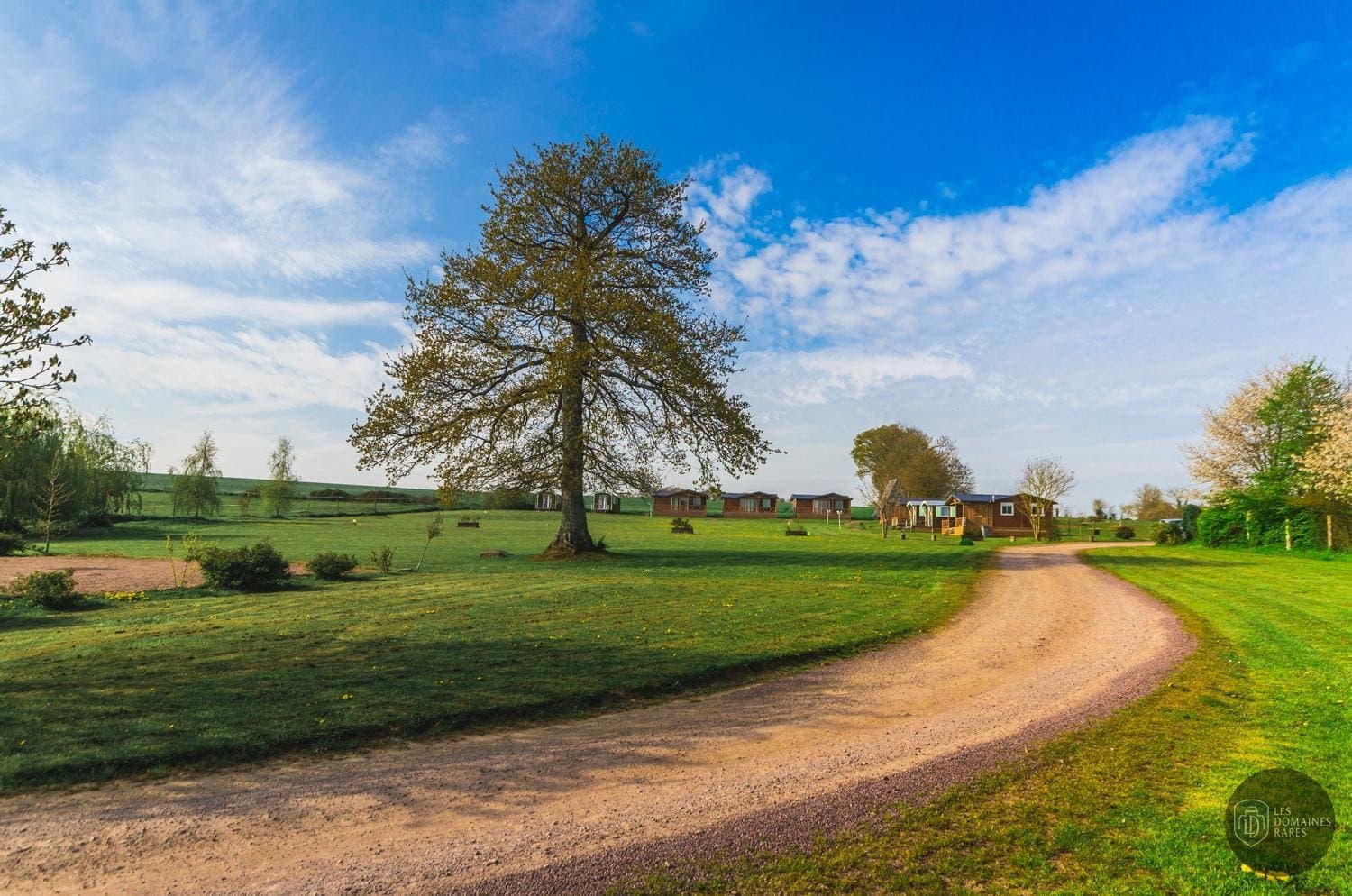 Vue extérieure de l'hôtel La Ferme des Epis à Ouffières en Normandie