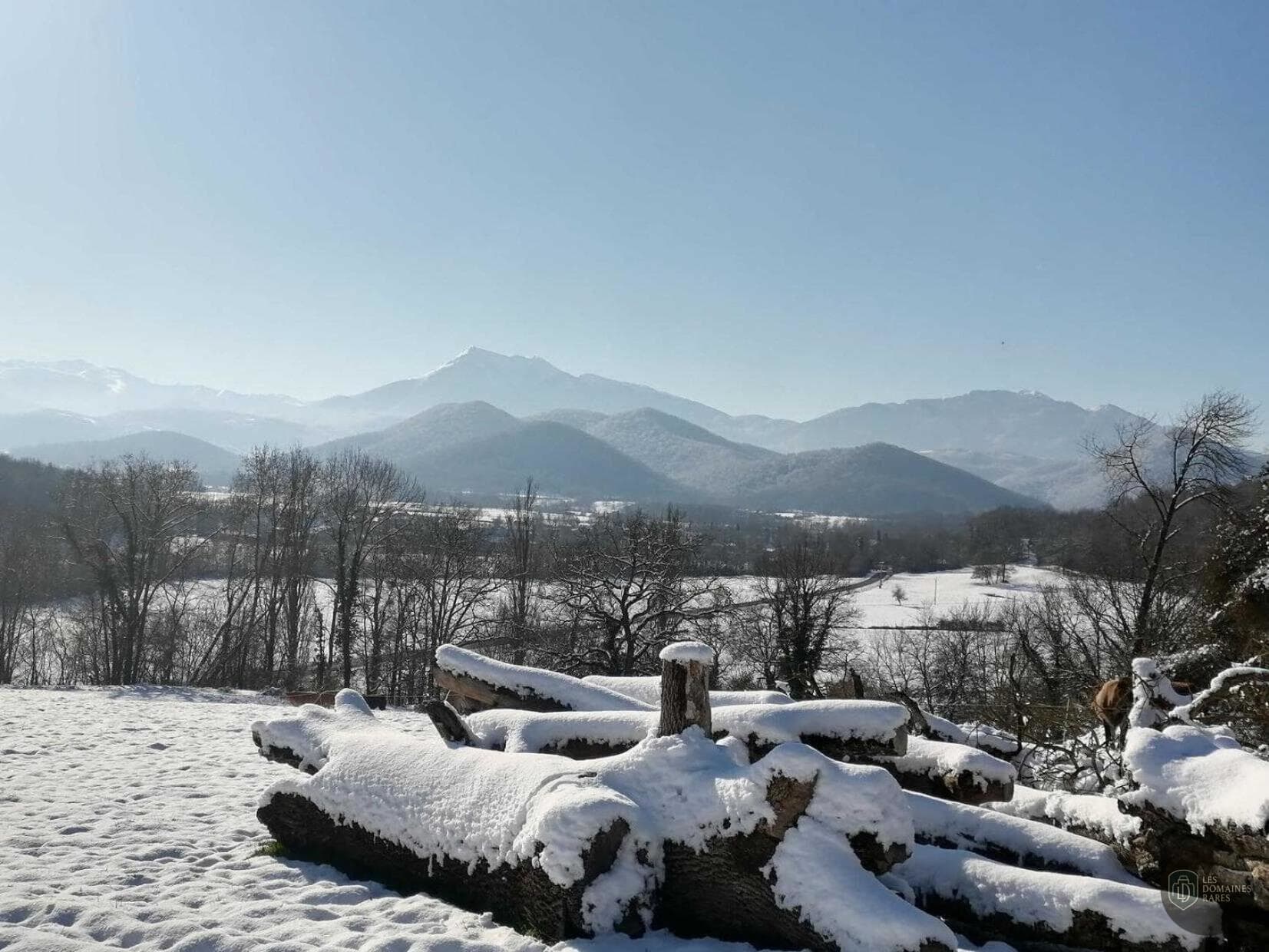 Vue extérieure du domaine La Ferme des Janets en Provence-Alpes-Côte d'Azur