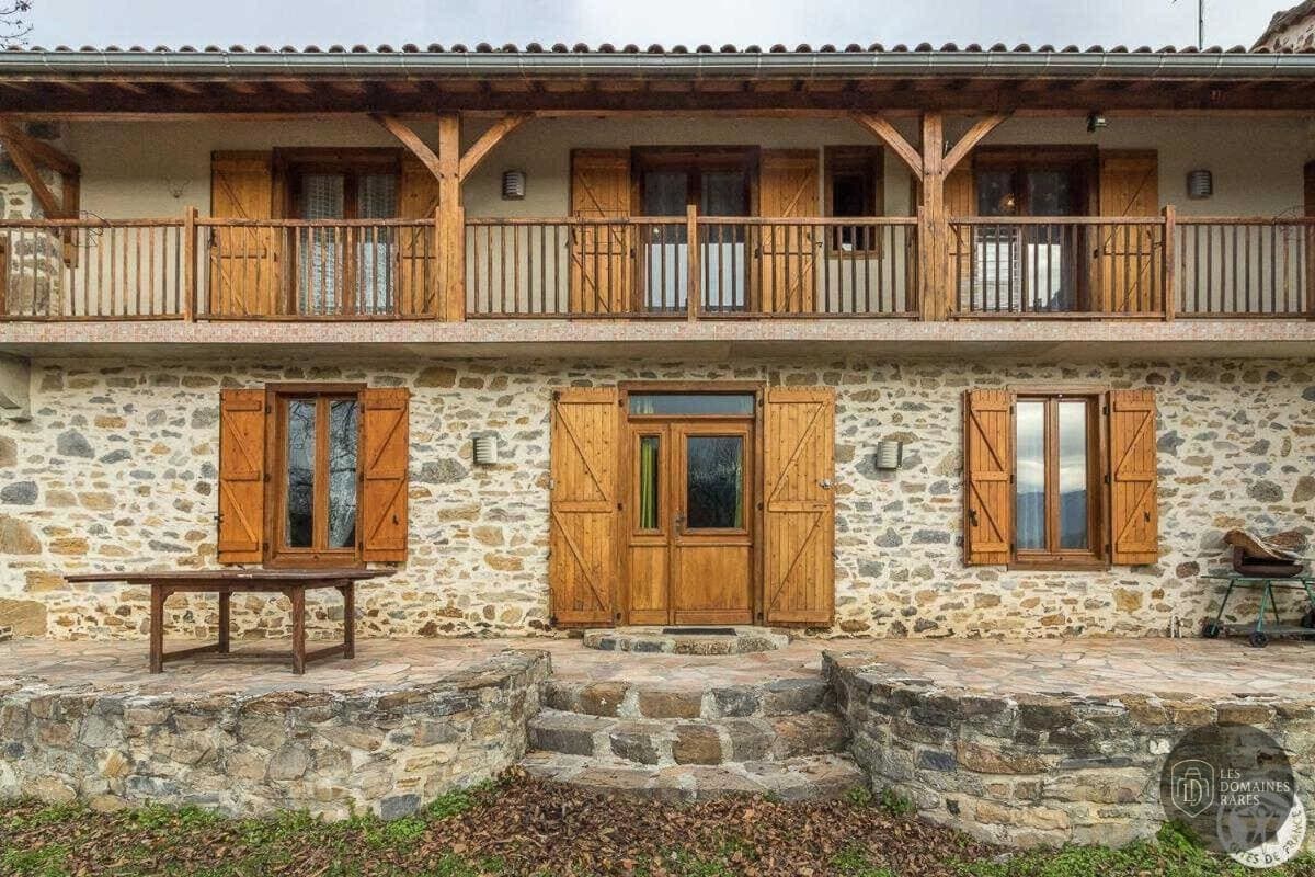 Vue extérieure du domaine La Ferme des Janets en Provence-Alpes-Côte d'Azur
