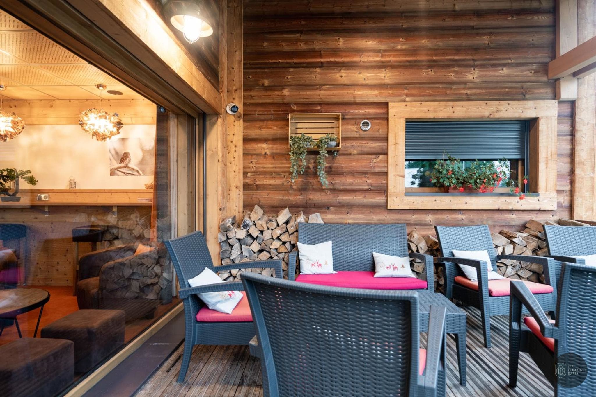 Espace intérieur de l'hôtel La Ferme du Lac à Thyez en Auvergne-Rhône-Alpes