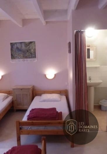 Chambre du domaine La Forestelle en Auvergne-Rhône-Alpes - séminaire saint-cyr-le-chatoux