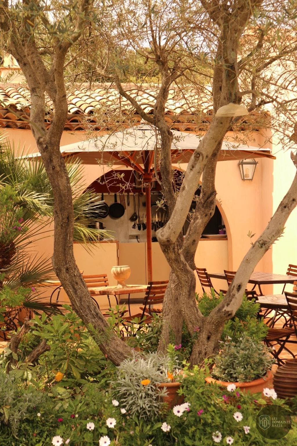 Vue extérieure de l'hôtel La Garbine à Ramatuelle en Provence-Alpes-Côte d'Azur