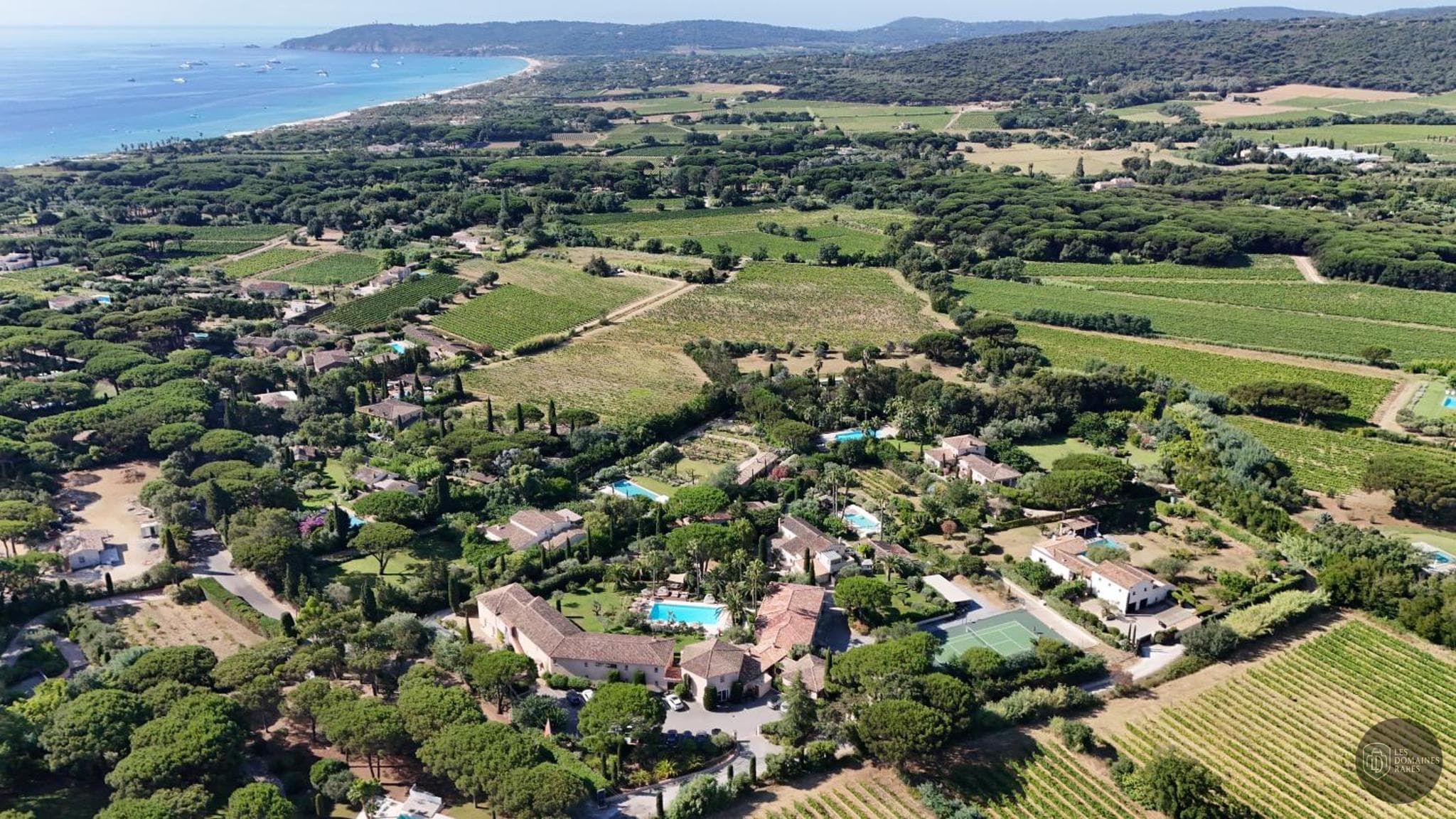 Vue extérieure de l'hôtel La Garbine à Ramatuelle en Provence-Alpes-Côte d'Azur