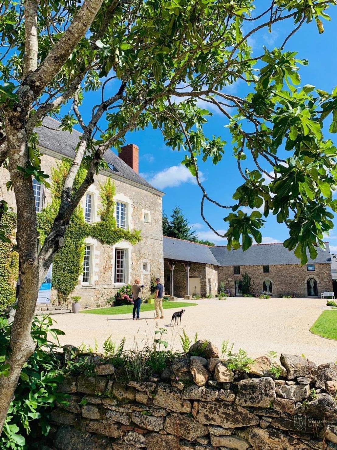 Vue extérieure du château La Garnison à Orvault en Pays de la Loire
