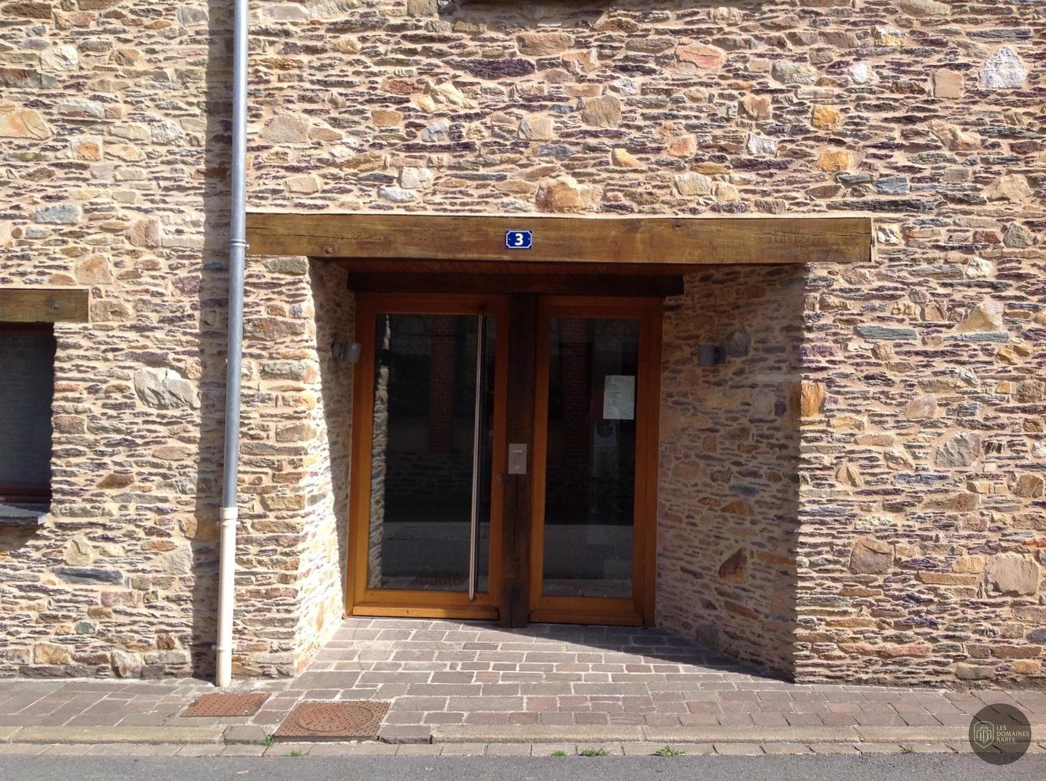 Vue extérieure du lieu La Gibecière à Lohéac en Bretagne