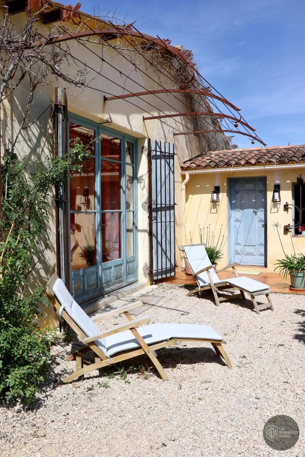 La Grande Bastide — Extérieur