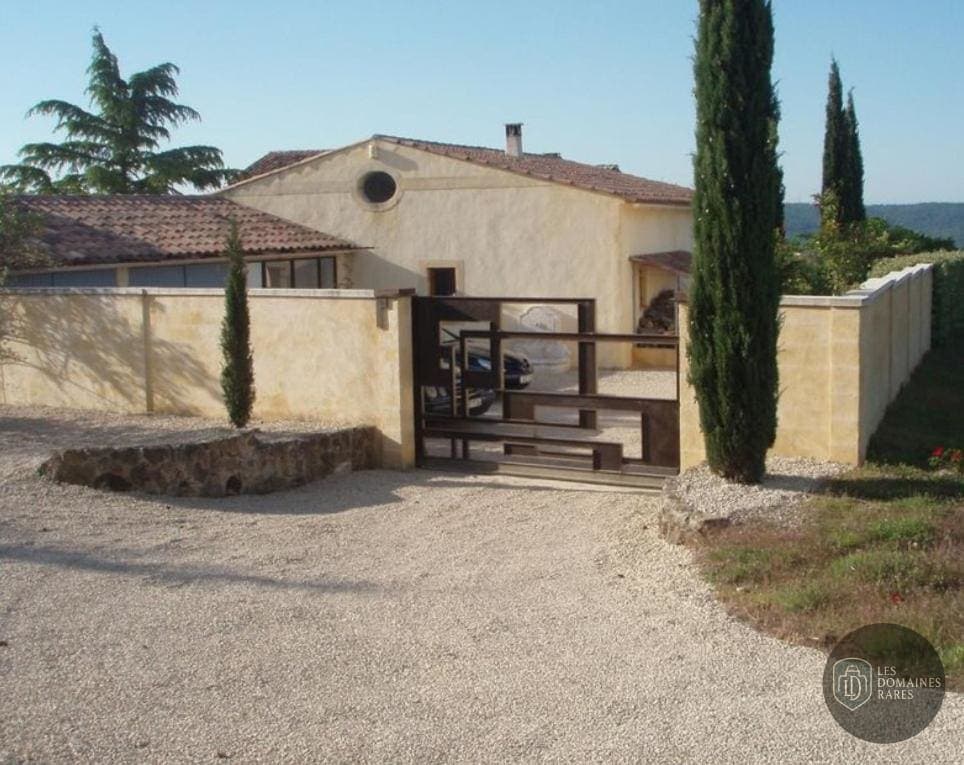 La Grande Bastide — Extérieur