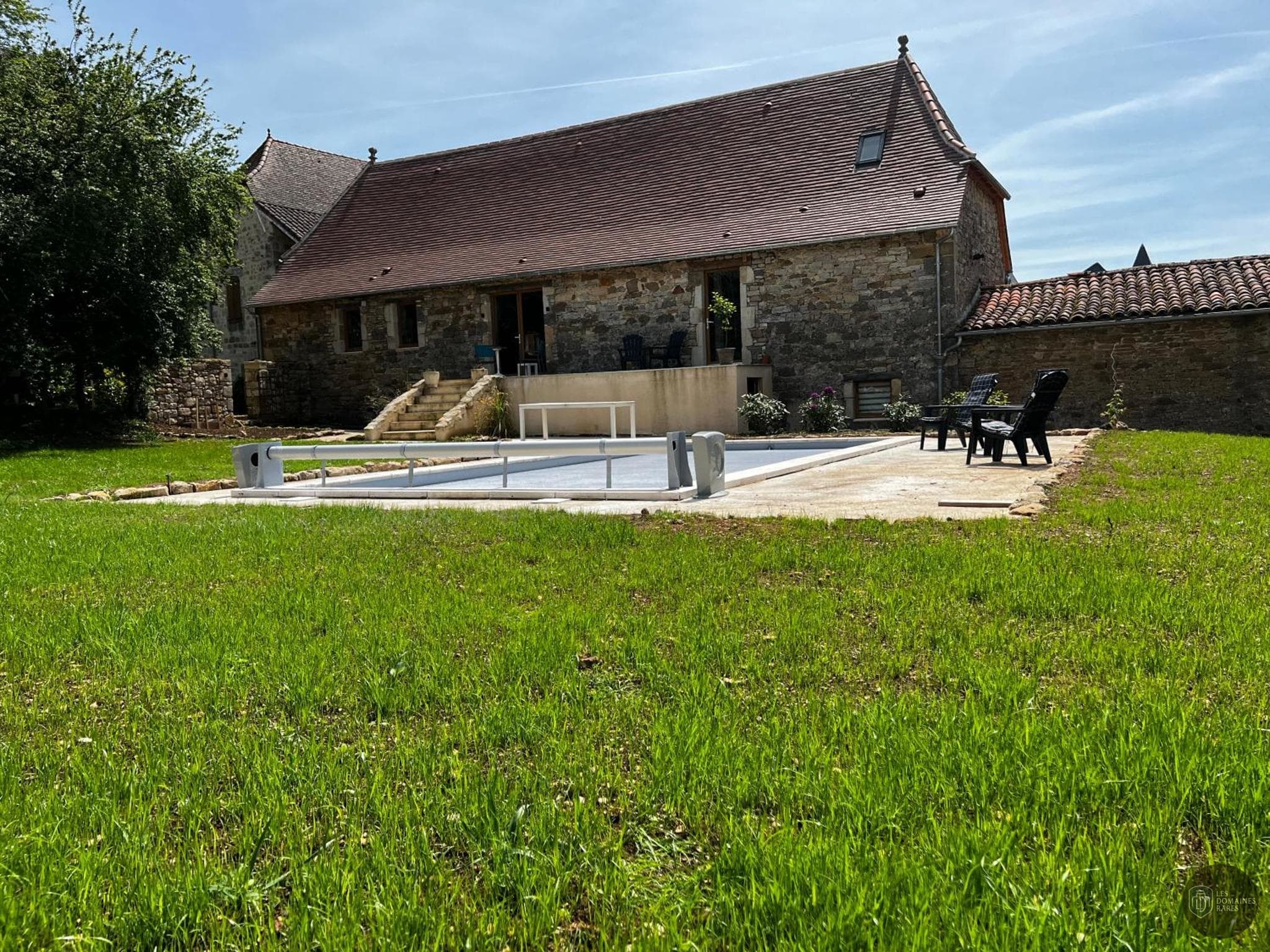Vue extérieure du lieu La Grange de Bory à La en Île-de-France