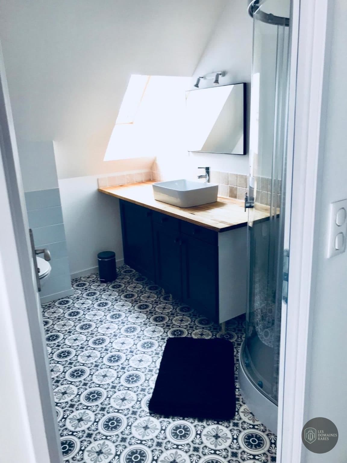 Salle de bain du domaine La Grange de l'Ecuyer à Chemilly en Auvergne-Rhône-Alpes