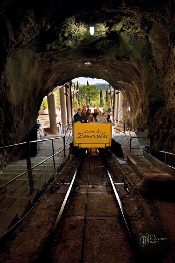 Vue extérieure du salle de réception La Grotte à Marseille en Provence-Alpes-Côte d'Azur