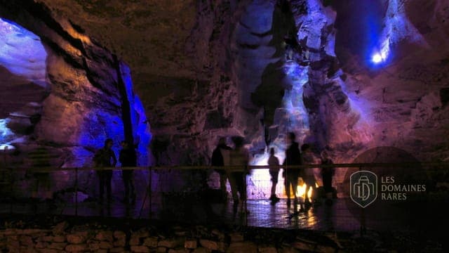 Vue extérieure du salle de réception La Grotte à Marseille en Provence-Alpes-Côte d'Azur