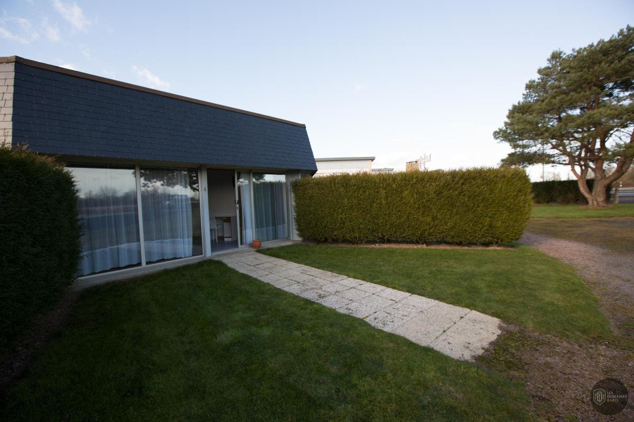 Vue extérieure de l'hôtel La Jalousie en Normandie
