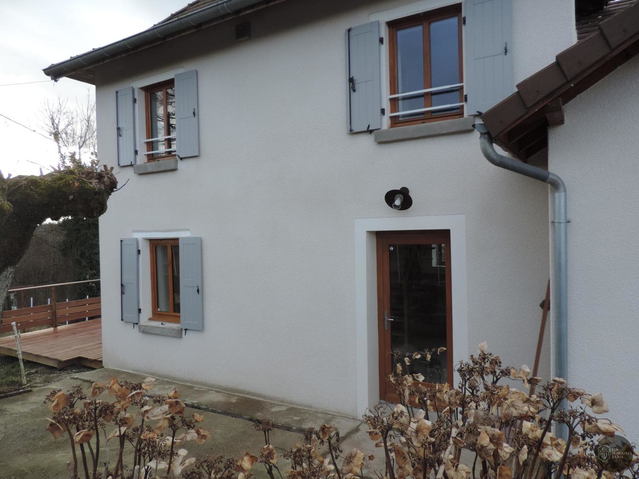 Vue extérieure du salle de réception La Maison de Pierre à Vénès en Occitanie