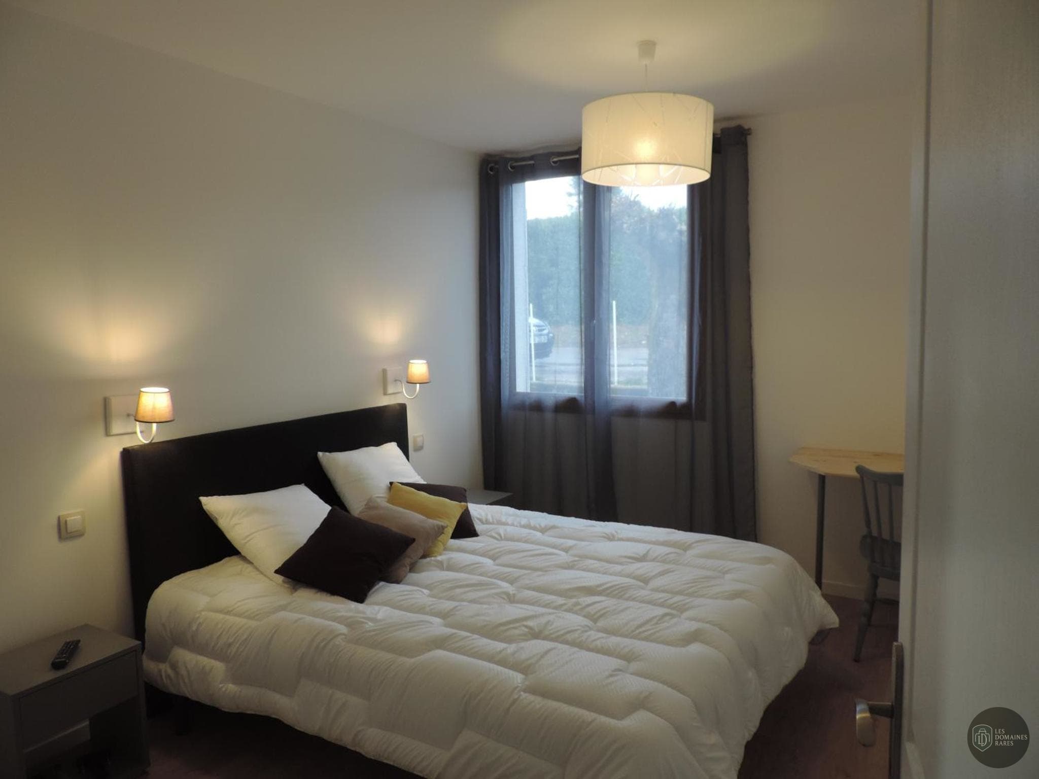 Vue extérieure du salle de réception La Maison de Pierre à Vénès en Occitanie