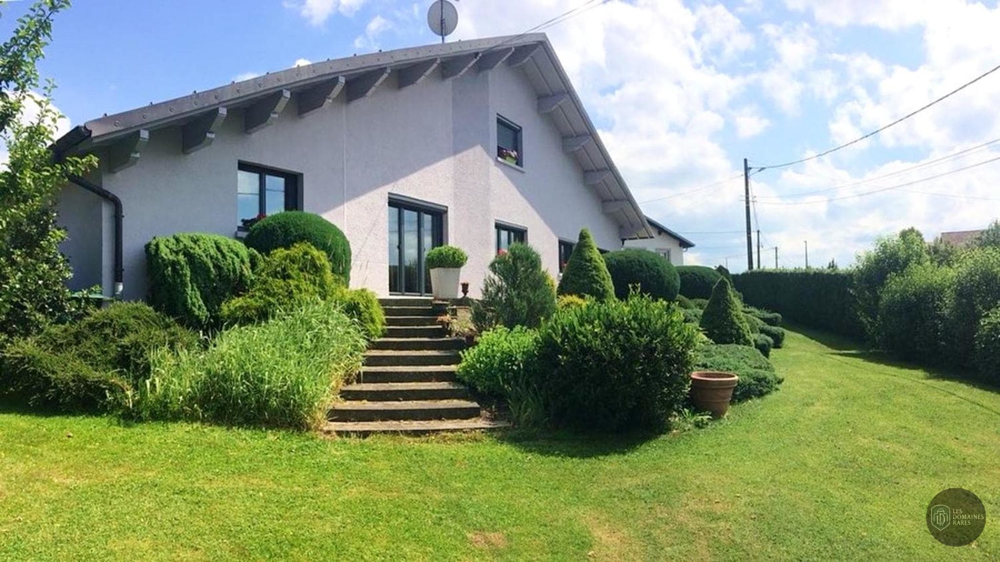 Vue extérieure du lieu La Maison du Miroir à Ognon en Hauts-de-France