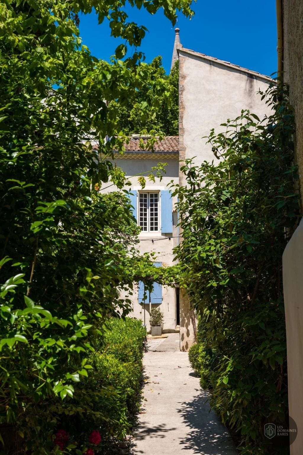 Vue extérieure de l'hôtel La Margelle en Provence-Alpes-Côte d'Azur