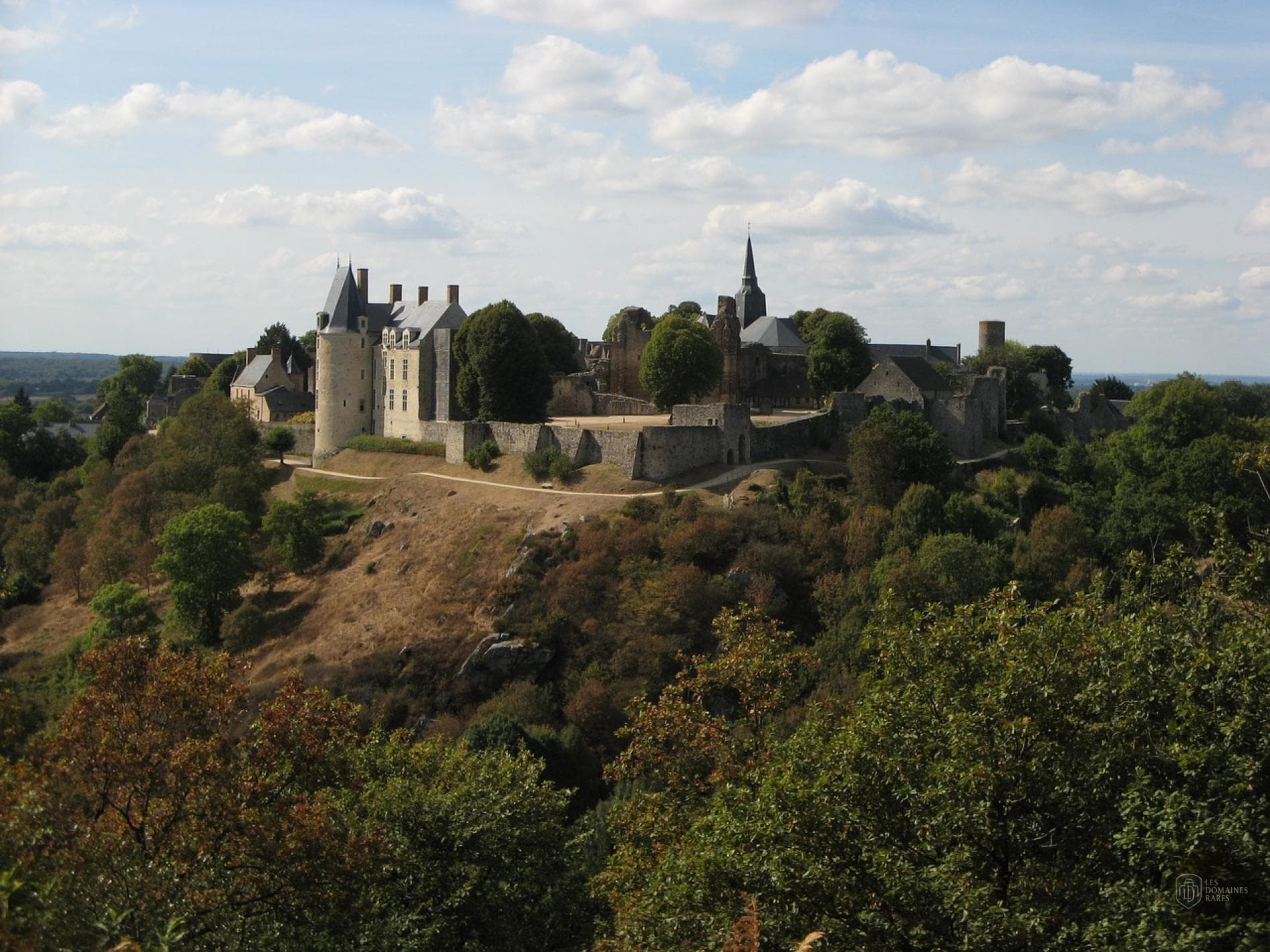 Vue extérieure du lieu La Marjolaine à Moulay en Pays de la Loire