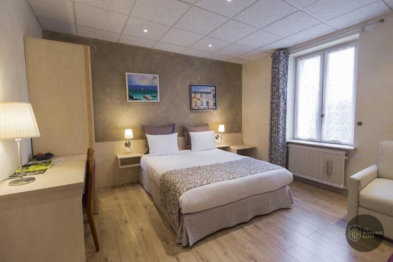 Chambre de l'hôtel La Musarde en Bourgogne-Franche-Comté - séminaire côte-d'or
