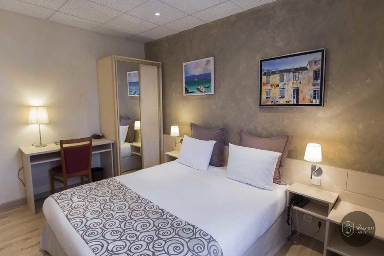 Chambre de l'hôtel La Musarde en Bourgogne-Franche-Comté