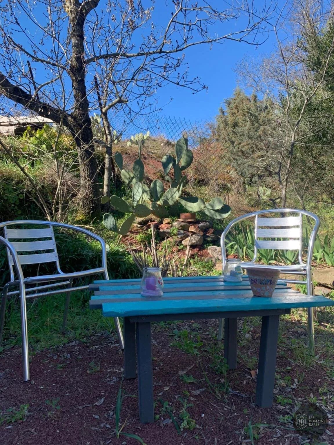 Vue extérieure de l'hôtel La Palombe à Octon en Occitanie