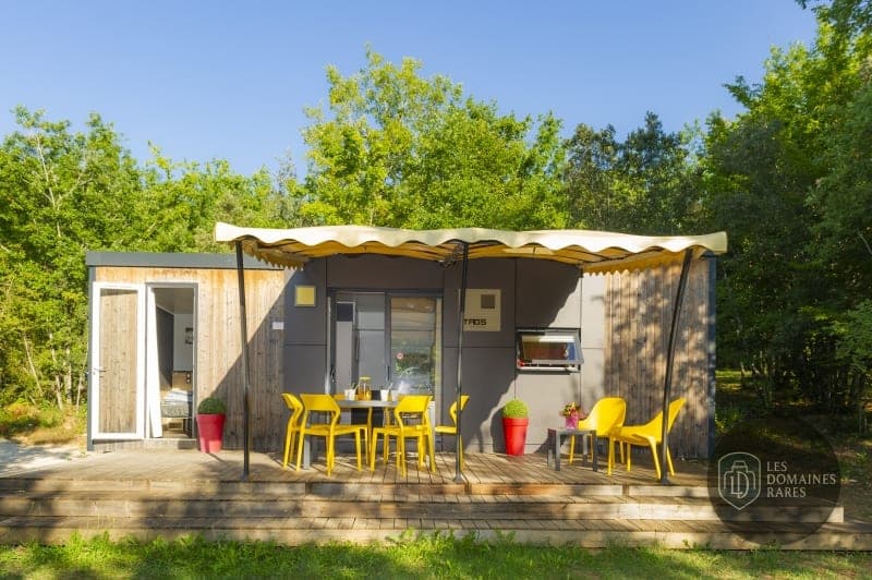 Vue extérieure du lieu La Palombière à Vezelay en Bourgogne-Franche-Comté