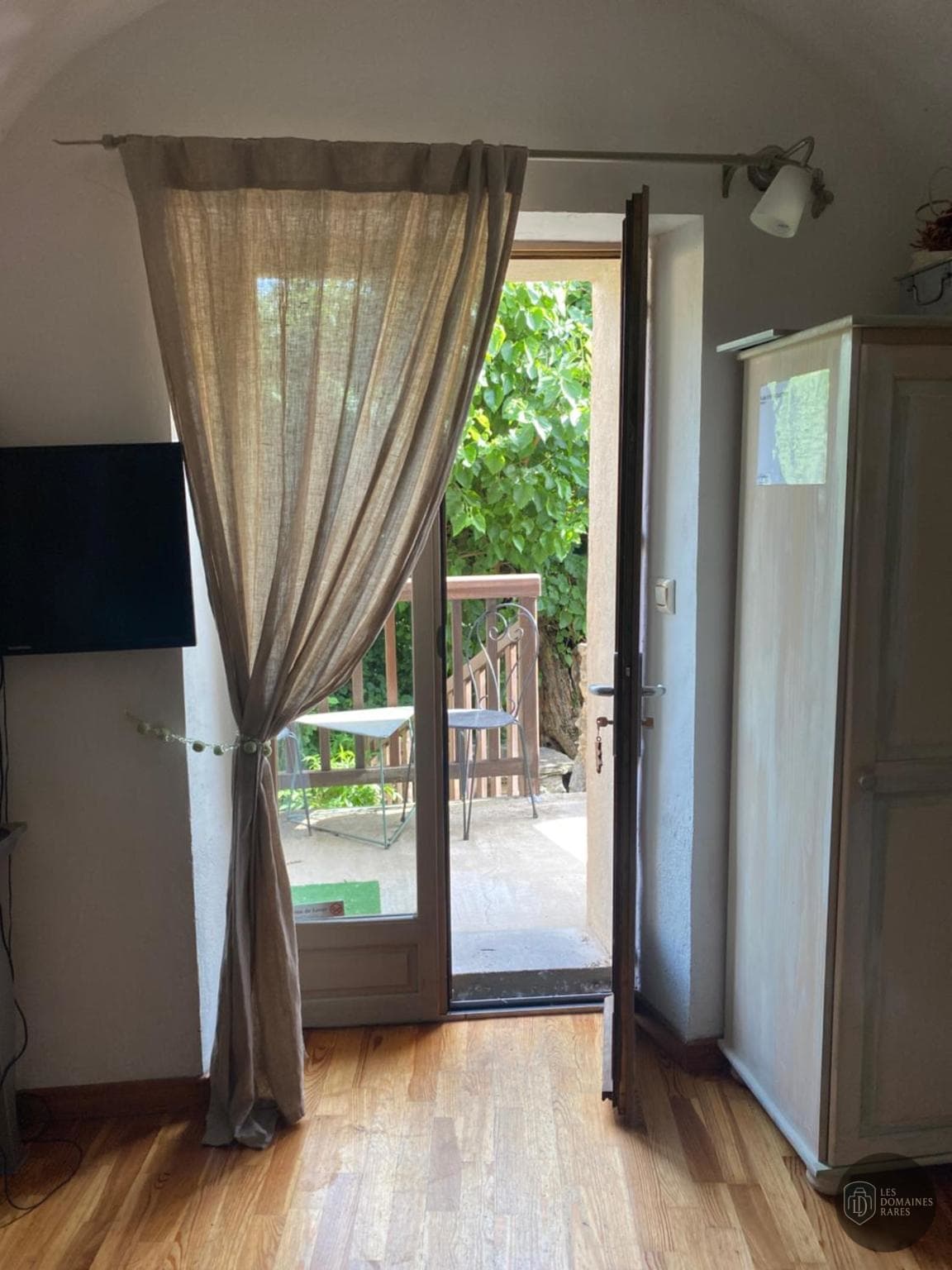 Vue extérieure de l'hôtel La Pastorale à La en Provence-Alpes-Côte d'Azur