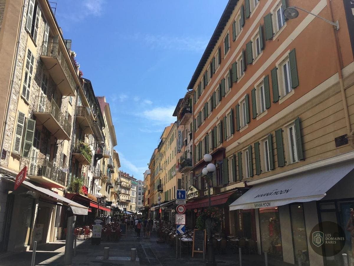 Vue du plage restaurant La Plage Beau Rivage à Nice en Provence-Alpes-Côte d'Azur