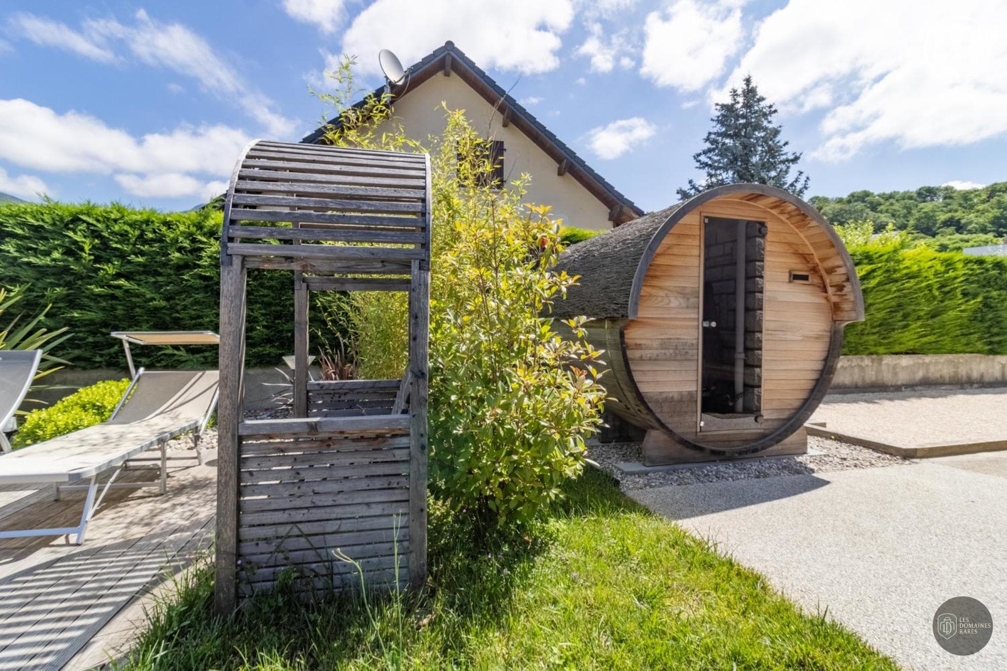 Vue extérieure du gîte La Porte des Alpes en Auvergne-Rhône-Alpes