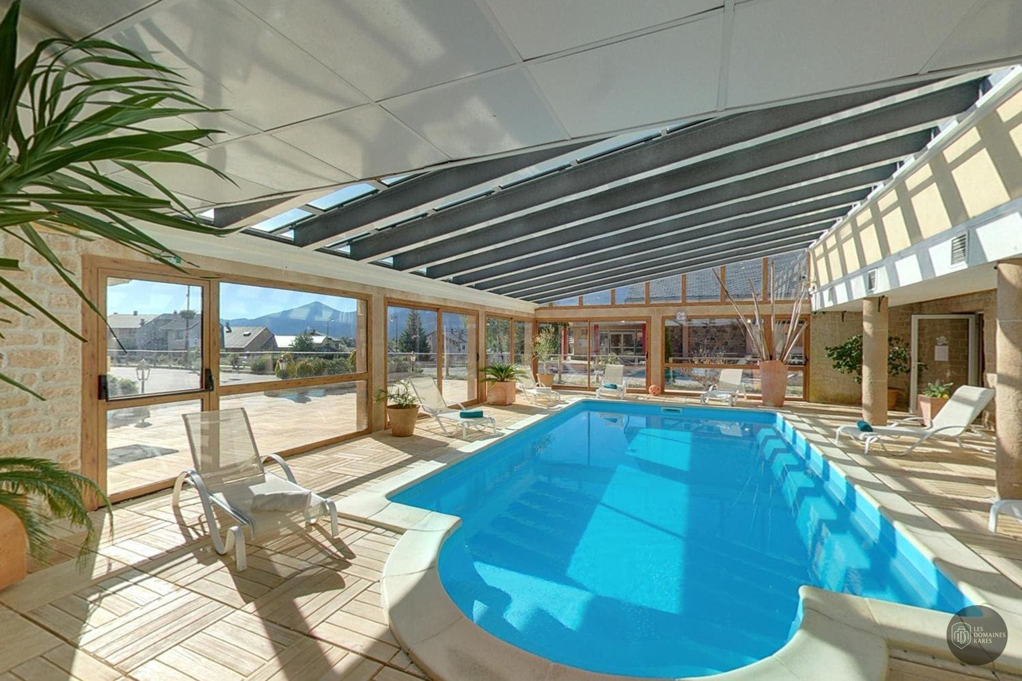 Piscine et activités du domaine La Pradella à Bolquère en Occitanie