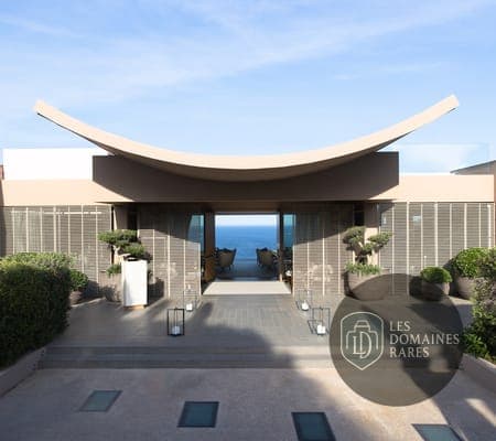 Terrasse avec vue sur la mer
