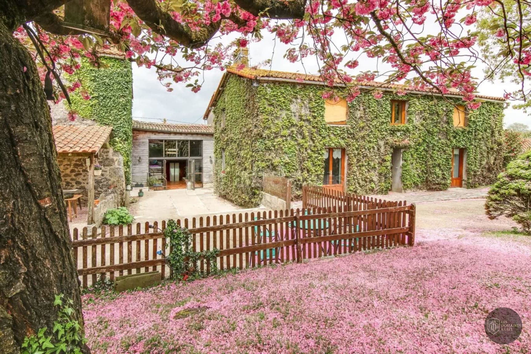 Vue extérieure du lieu La Raymondière en Nouvelle-Aquitaine
