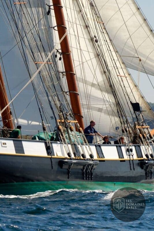 Vue du bateau La Recouvrance en Bretagne