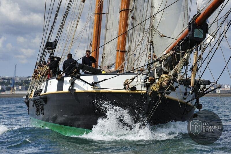 Vue extérieure du bateau La Recouvrance en Bretagne