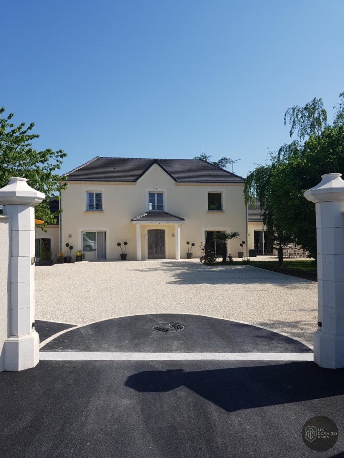 Vue extérieure du lieu La Soierie à Lasalle en Occitanie