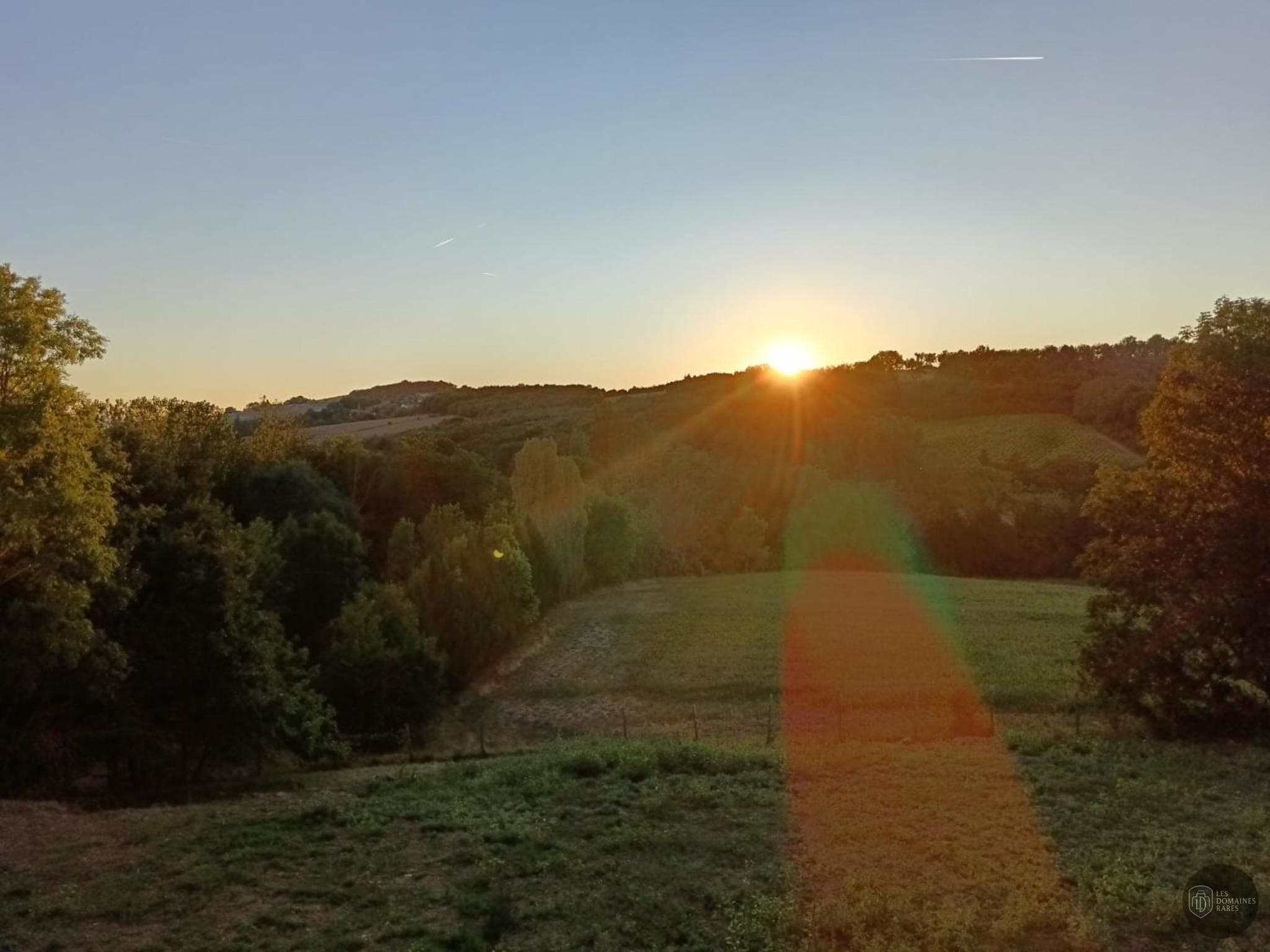 Vue extérieure du lieu La Source Bleue à Gudmont en Grand Est