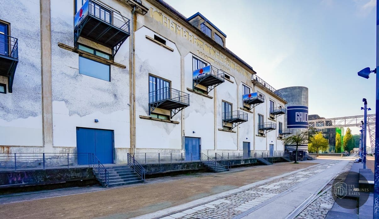 Vue extérieure du lieu La Sucrière à Lyon en Auvergne-Rhône-Alpes