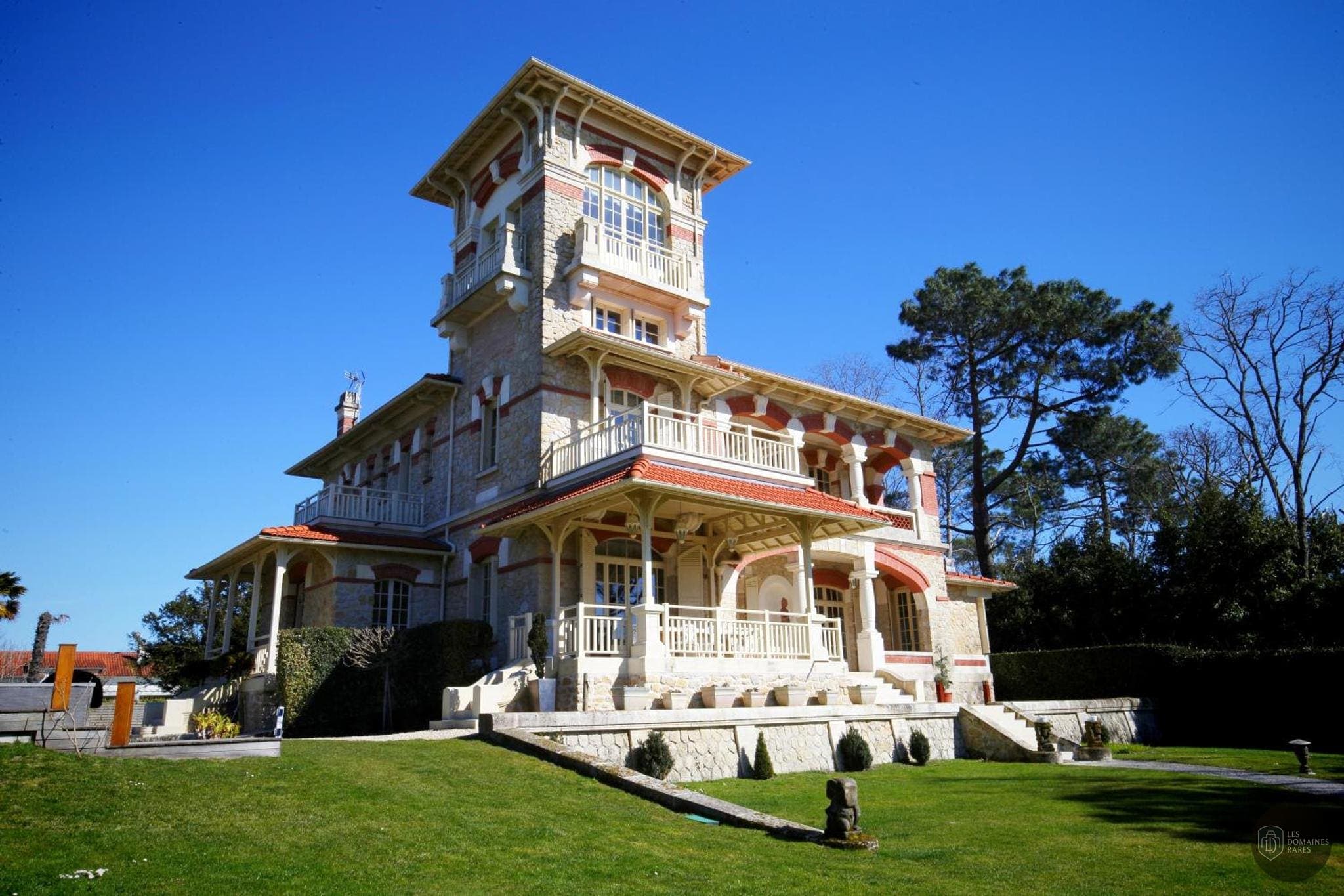 Vue extérieure de la villa La Tosca en Nouvelle-Aquitaine