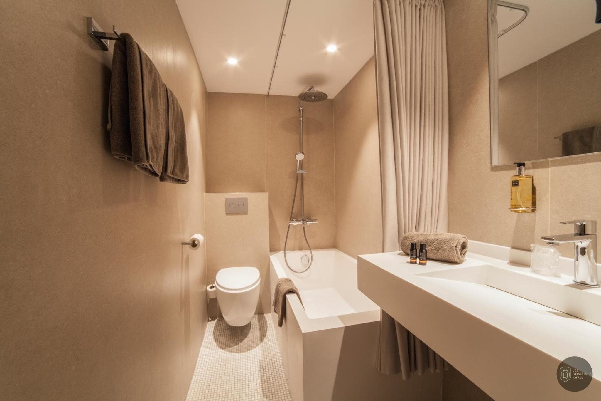 Salle de bain du lieu La Valiz à Lille en Hauts-de-France