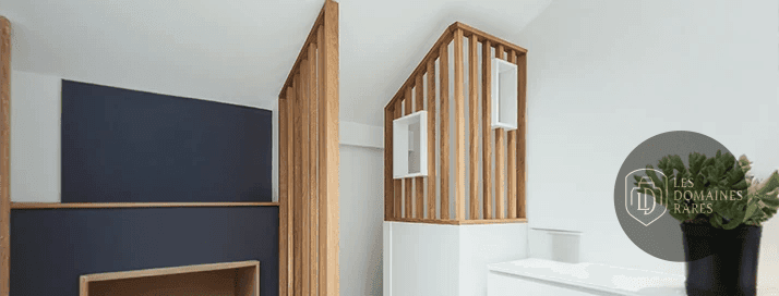 Claustra en bois et éléments décoratifs