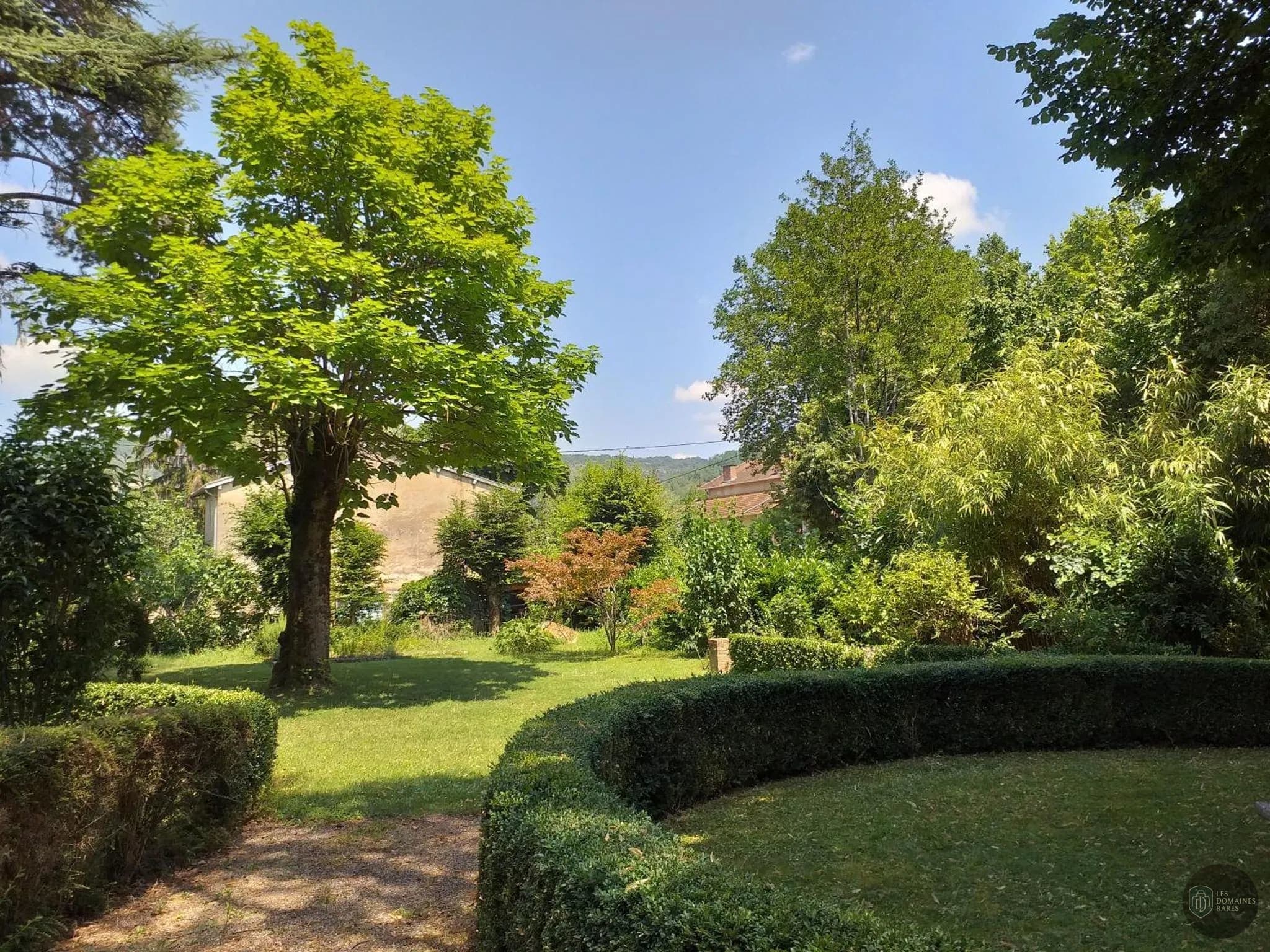 Vue extérieure du domaine La Veyrie à Bernin en Auvergne-Rhône-Alpes