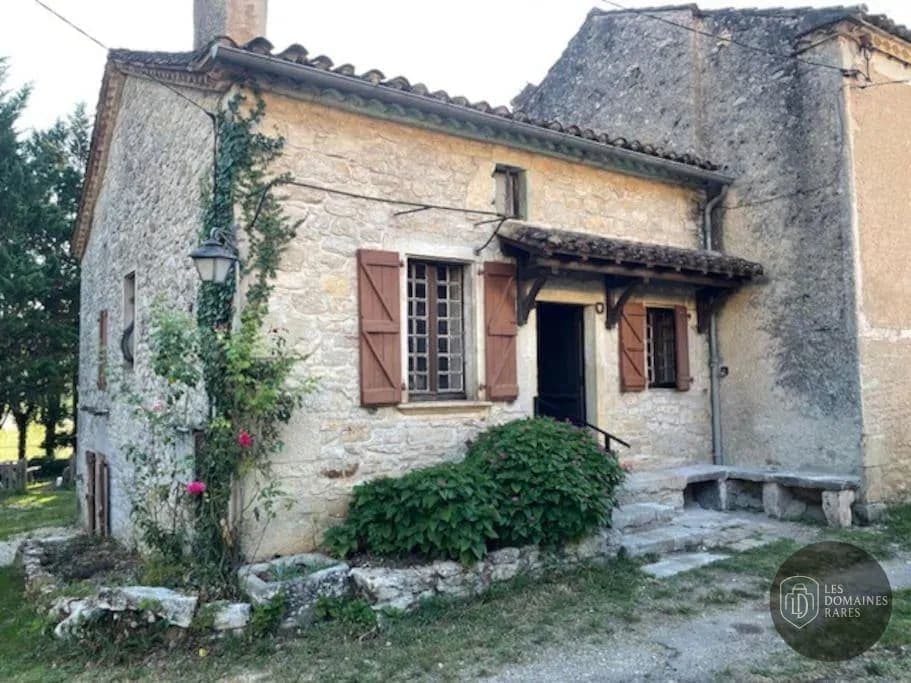 Vue extérieure du domaine La Veyrie à Bernin en Auvergne-Rhône-Alpes