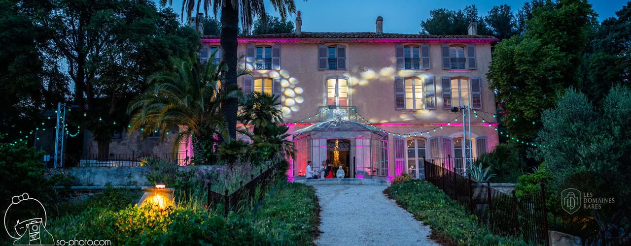 Vue extérieure de l'hôtel La Villa Brignac à Ollioules en Provence-Alpes-Côte d'Azur