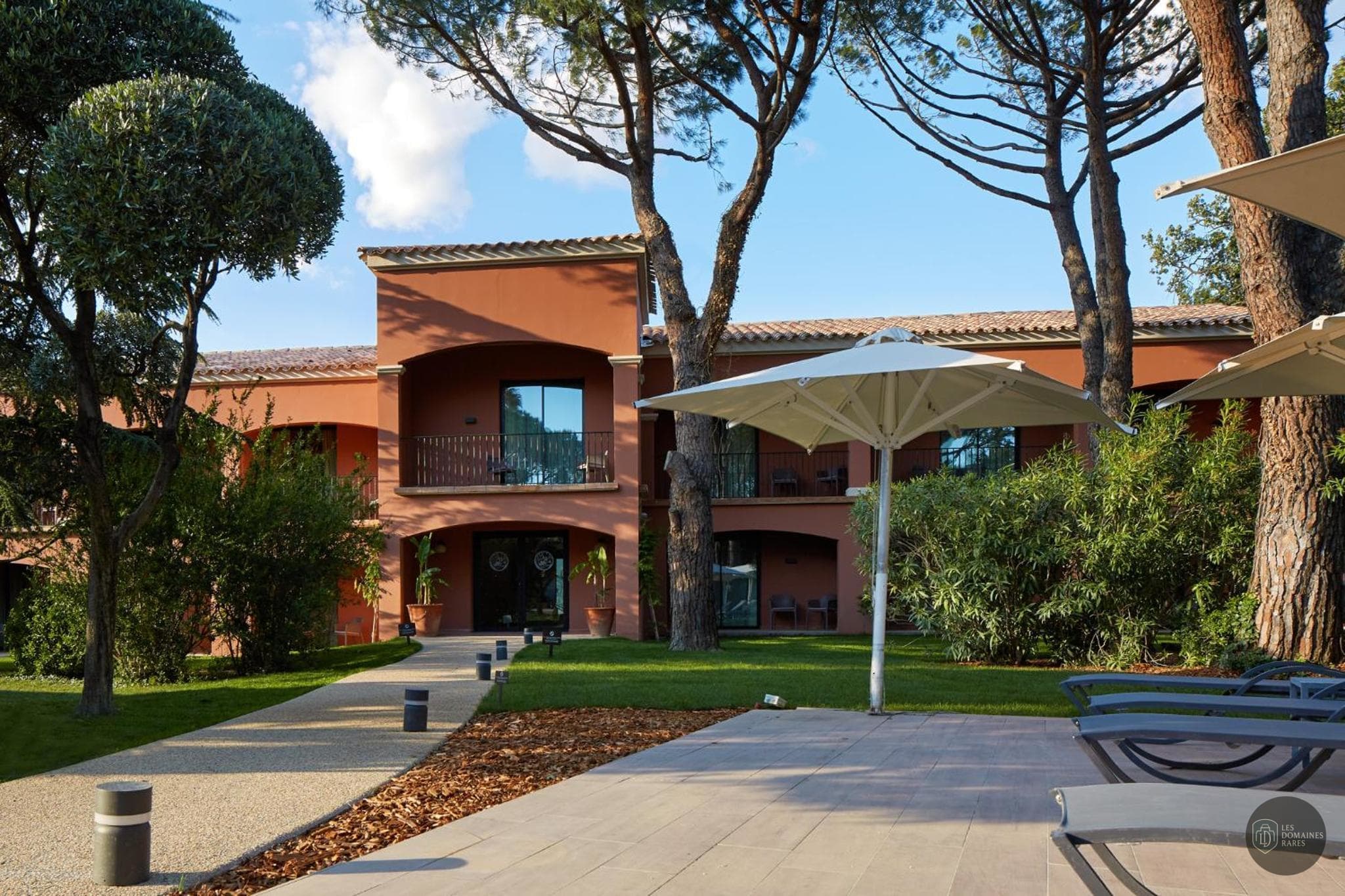 Vue extérieure de l'hôtel La Villa Duflot à Perpignan en Occitanie